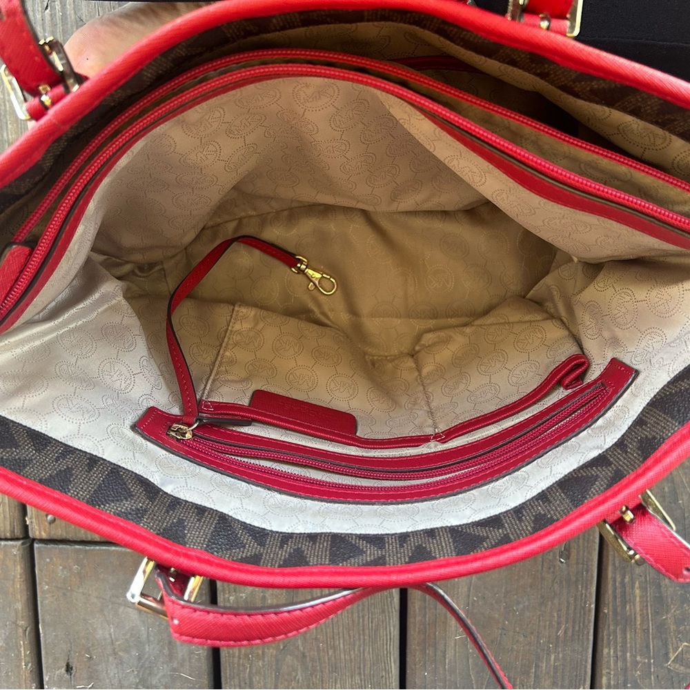 Used Authentic Michael Kors - image 5